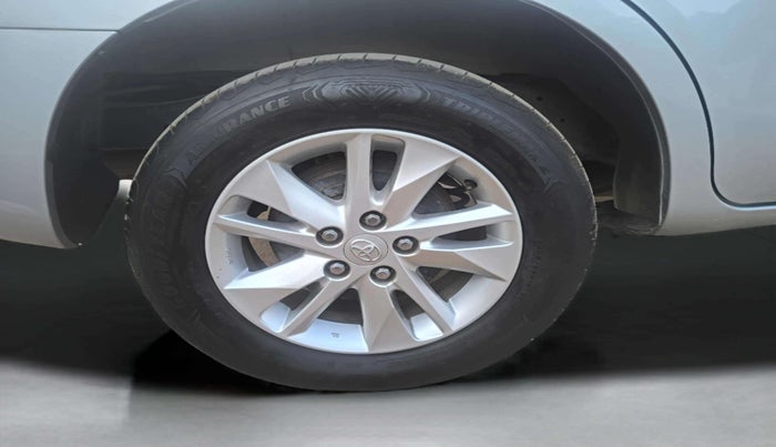 2020 Toyota Innova Crysta 2.4 VX 7 STR, Diesel, Manual, 74,069 km, Right Rear Wheel