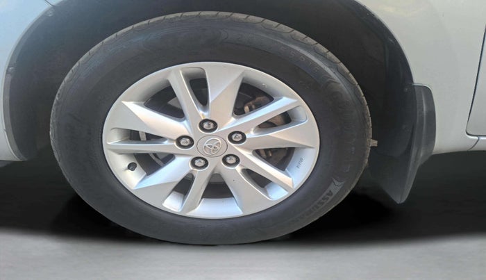 2020 Toyota Innova Crysta 2.4 VX 7 STR, Diesel, Manual, 74,069 km, Left Front Wheel