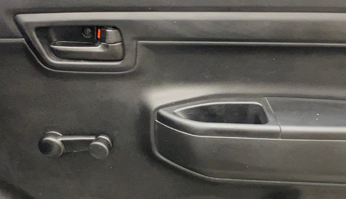 2024 Maruti S PRESSO LXI S-CNG, CNG, Manual, 23,164 km, Driver Side Door Panels Control