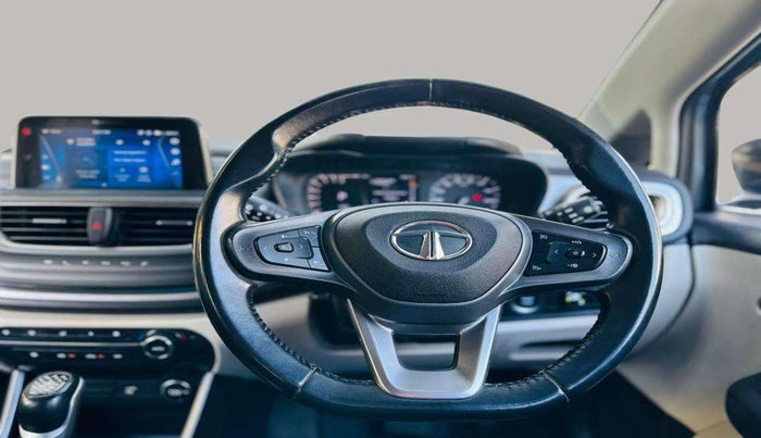 2022 Tata ALTROZ XZA PLUS, CNG, Automatic, 29,288 km, Steering Wheel Close Up