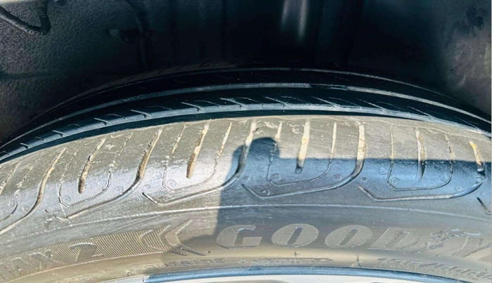 2022 Tata ALTROZ XZA PLUS, CNG, Automatic, 29,288 km, Left Rear Tyre Tread