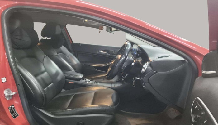 2014 Mercedes Benz GLA Class 200 CDI SPORT, Diesel, Automatic, 88,220 km, Right Side Front Door Cabin