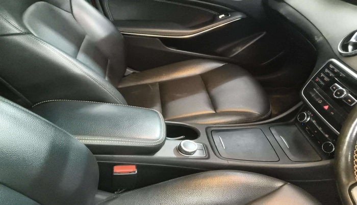 2014 Mercedes Benz GLA Class 200 CDI SPORT, Diesel, Automatic, 88,220 km, Gear Lever