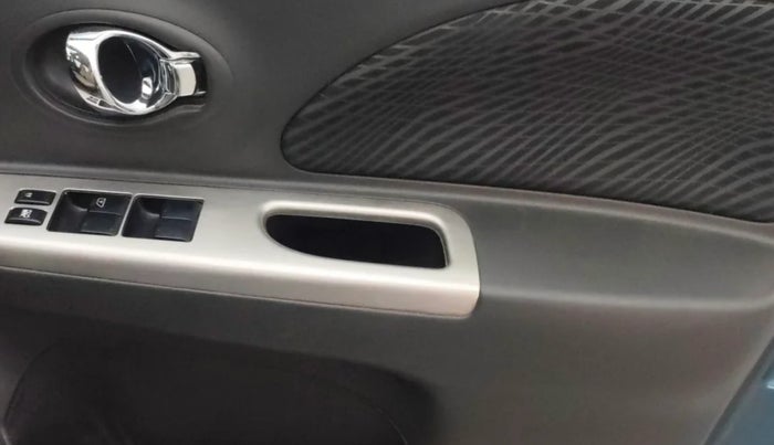 2017 Nissan Micra XV CVT, Petrol, Automatic, 45,843 km, Driver Side Door Panels Control