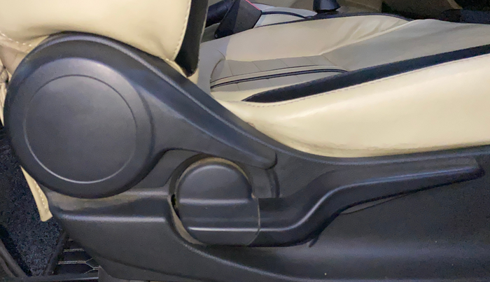 2018 Honda Amaze 1.2L I-VTEC S, Petrol, Manual, 90,647 km, Driver Side Adjustment Panel