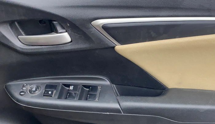 2016 Honda Jazz 1.2L I-VTEC V AT, Petrol, Automatic, 42,478 km, Driver Side Door Panels Control