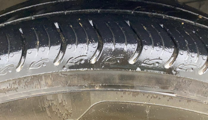 2017 Honda Jazz 1.2L I-VTEC V, Petrol, Manual, 62,700 km, Right Front Tyre Tread