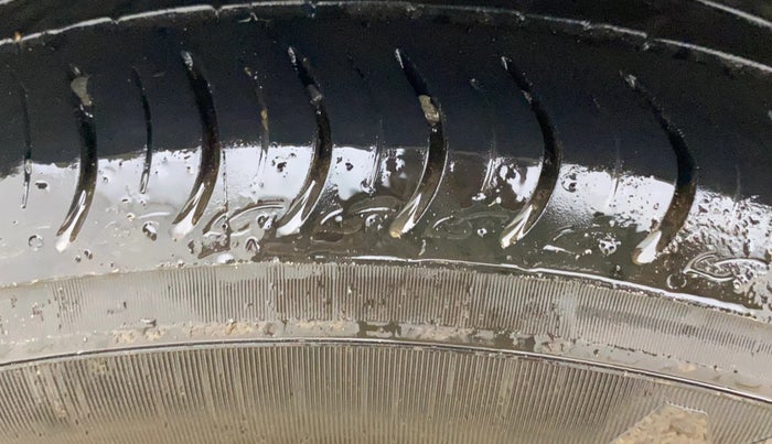 2017 Honda Jazz 1.2L I-VTEC V, Petrol, Manual, 62,700 km, Right Rear Tyre Tread