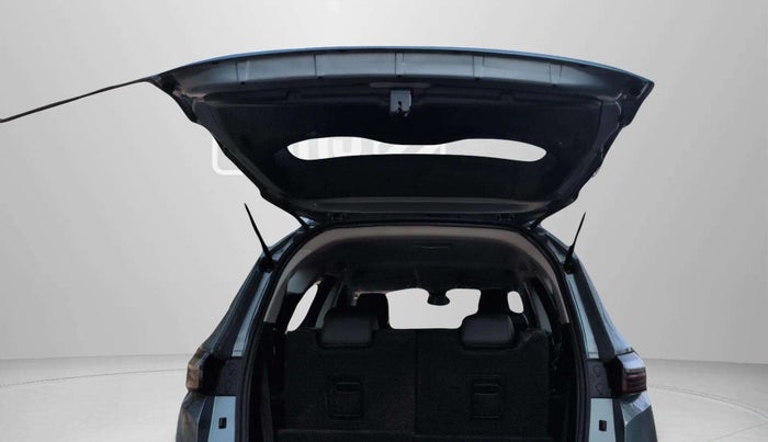 2022 Tata Safari XMA, Diesel, Automatic, 19,584 km, Boot Open Zoomed View