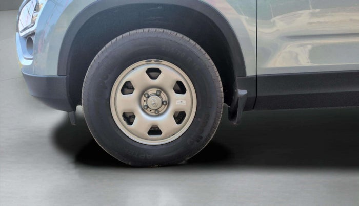 2022 Tata Safari XMA, Diesel, Automatic, 19,584 km, Left Front Wheel