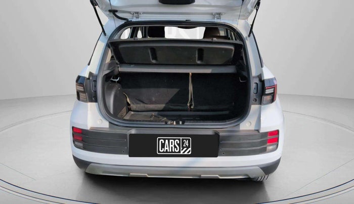2023 Hyundai VENUE SX 1.2 PETROL, Petrol, Manual, 43,022 km, Boot Inside