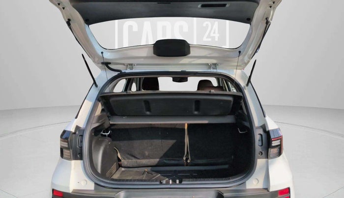 2023 Hyundai VENUE SX 1.2 PETROL, Petrol, Manual, 43,022 km, Boot Door Open