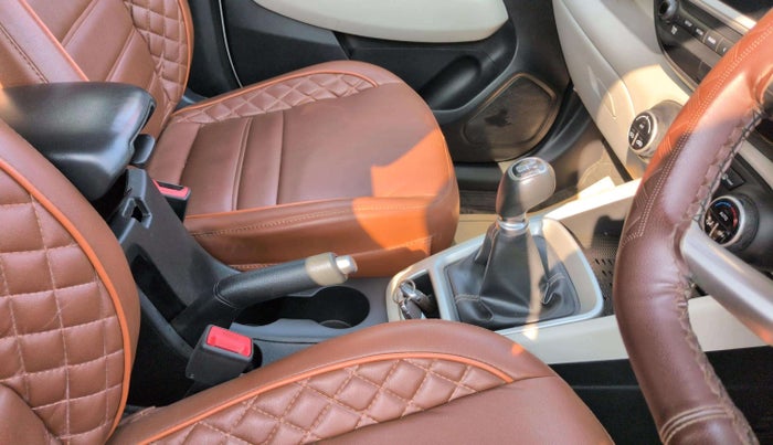 2023 Hyundai VENUE SX 1.2 PETROL, Petrol, Manual, 43,022 km, Gear Lever