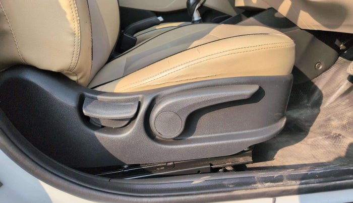 2019 Hyundai Verna 1.4 EX CRDI, Diesel, Manual, 67,423 km, Driver Side Adjustment Panel