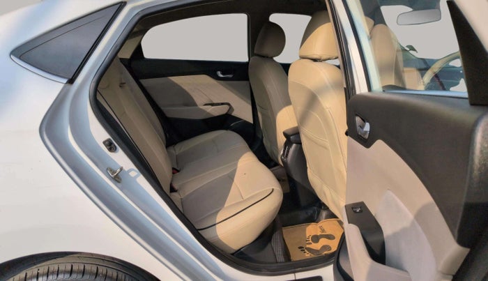 2019 Hyundai Verna 1.4 EX CRDI, Diesel, Manual, 67,423 km, Right Side Rear Door Cabin