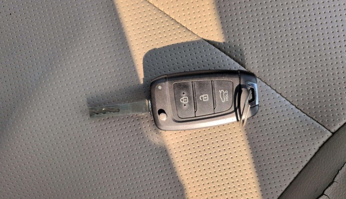 2019 Hyundai Verna 1.4 EX CRDI, Diesel, Manual, 67,423 km, Key Close Up