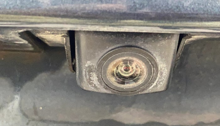 2022 Mahindra XUV300 W8 (O) 1.2 PETROL AMT, Petrol, Automatic, 26,264 km, Parking Camera