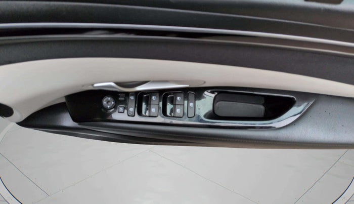 2023 Hyundai Tucson SIGNATURE 2.0 4WD AT DIESEL, Diesel, Automatic, 19,023 km, Driver Side Door Panels Control