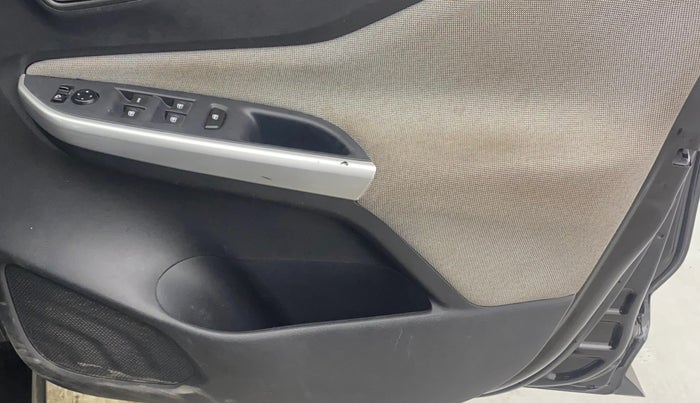 2022 Nissan MAGNITE XV TURBO CVT, Petrol, Automatic, 41,962 km, Driver Side Door Panels Control