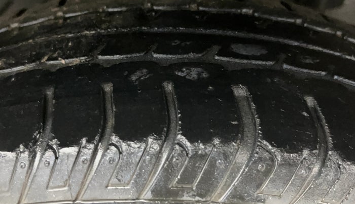 2017 Datsun Go T, Petrol, Manual, 42,089 km, Right Front Tyre Tread