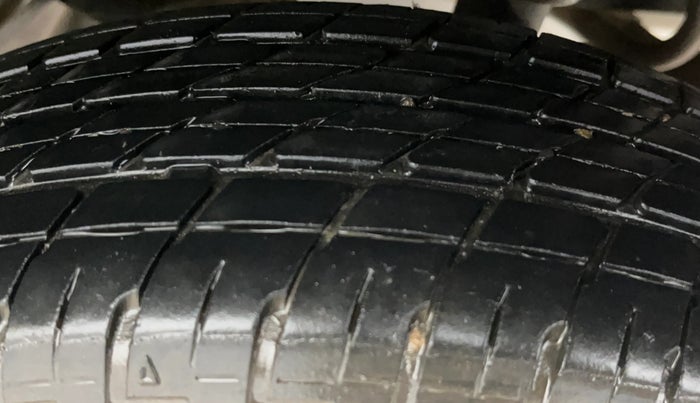 2017 Datsun Go T, Petrol, Manual, 42,089 km, Left Rear Tyre Tread