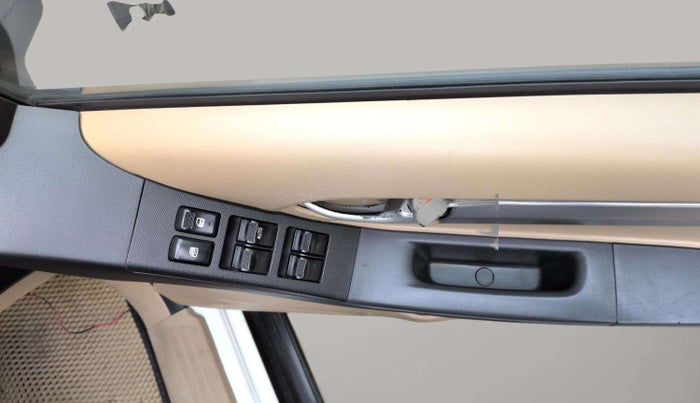 2018 ISUZU D-Max V Cross 4*4 MT, Diesel, Manual, 1,14,493 km, Driver Side Door Panels Control