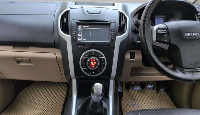 2018 ISUZU D-Max V Cross 4*4 MT, Diesel, Manual, 1,14,493 km, Air Conditioner