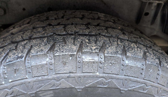 2018 ISUZU D-Max V Cross 4*4 MT, Diesel, Manual, 1,14,493 km, Right Rear Tyre Tread