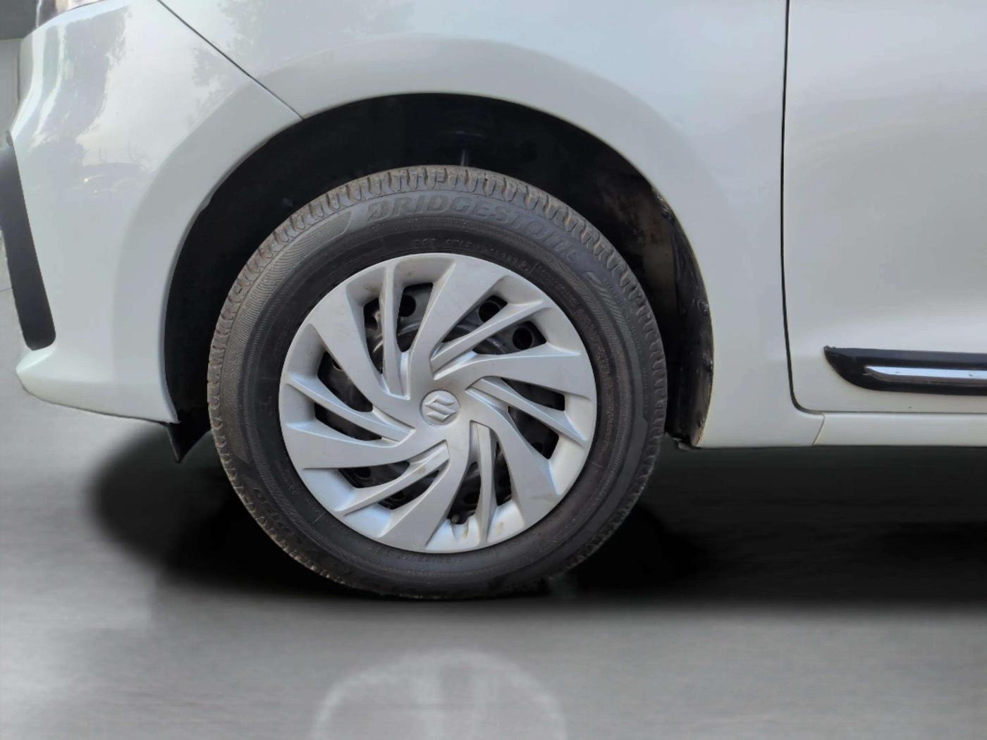 2022 Maruti Ertiga VXi (O), Petrol, Manual, 15,361 km, Left Front Wheel