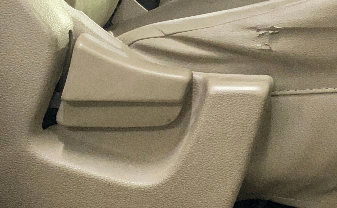 2022 Mahindra BOLERO NEO N 4, Diesel, Manual, 1,02,941 km, Driver Side Adjustment Panel