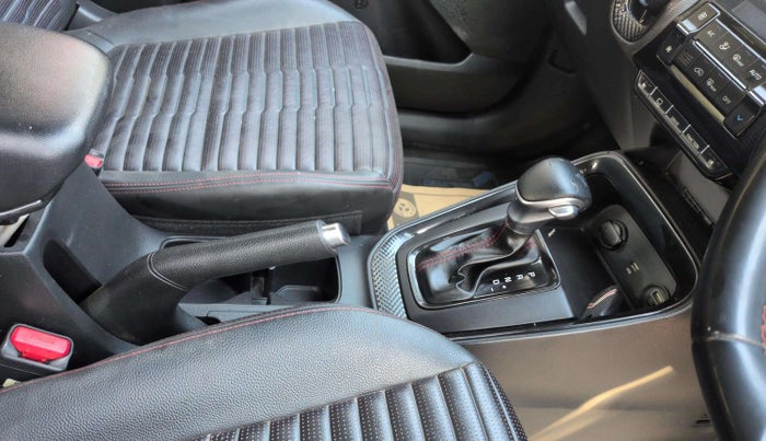 2020 KIA SONET GTX PLUS 1.5 AT, Diesel, Automatic, 37,875 km, Gear Lever