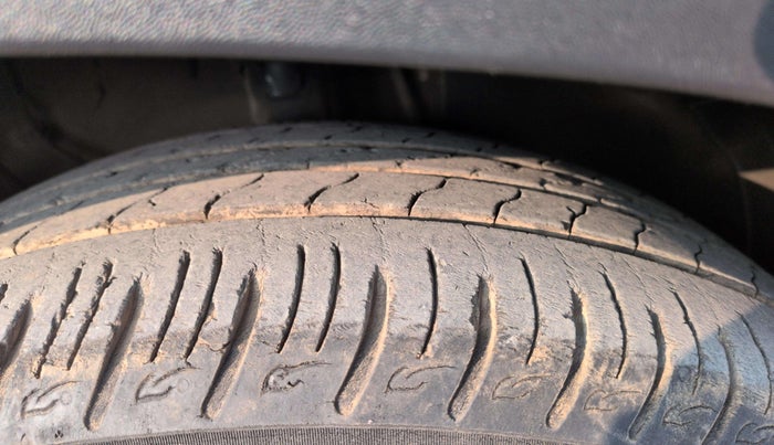 2020 KIA SONET GTX PLUS 1.5 AT, Diesel, Automatic, 37,875 km, Right Rear Tyre Tread