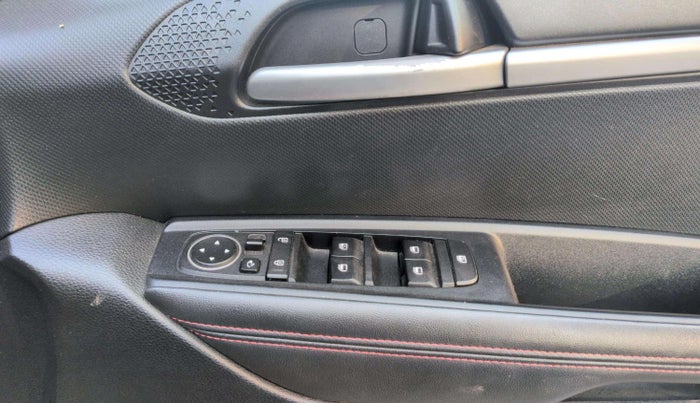 2020 KIA SONET GTX PLUS 1.5 AT, Diesel, Automatic, 37,875 km, Driver Side Door Panels Control