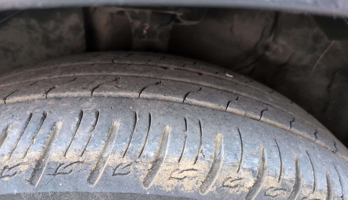 2020 KIA SONET GTX PLUS 1.5 AT, Diesel, Automatic, 37,875 km, Right Front Tyre Tread