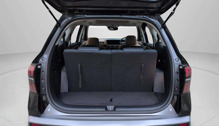 2024 Hyundai ALCAZAR Signature 7 STR 1.5 Turbo GDi Petrol DCT, Petrol, Automatic, 4,227 km, Boot Inside