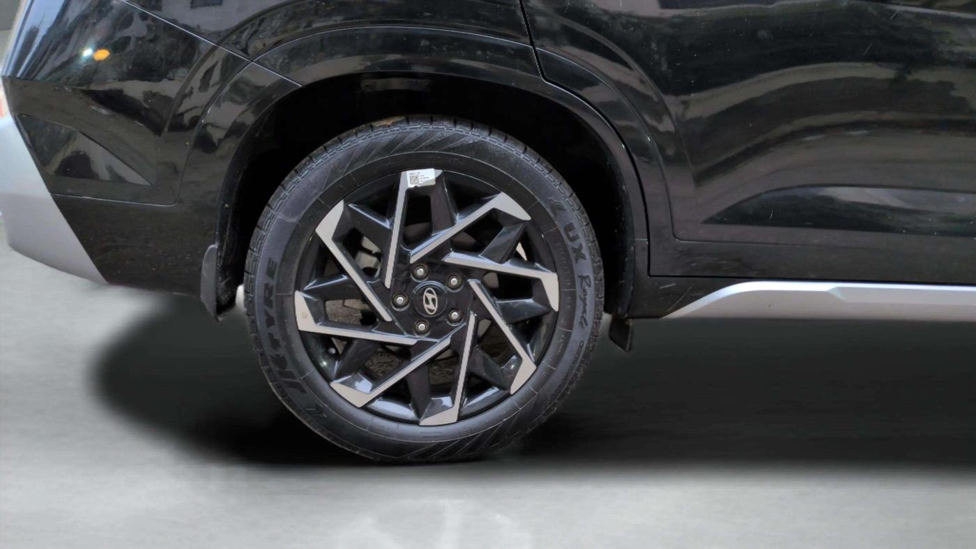 2024 Hyundai ALCAZAR Signature 7 STR 1.5 Turbo GDi Petrol DCT, Petrol, Automatic, 4,227 km, Right Rear Wheel