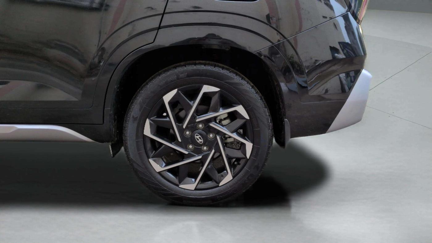 2024 Hyundai ALCAZAR Signature 7 STR 1.5 Turbo GDi Petrol DCT, Petrol, Automatic, 4,227 km, Left Rear Wheel