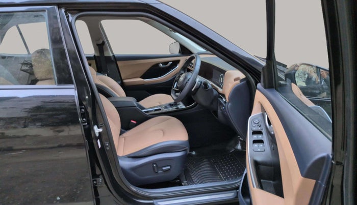 2024 Hyundai ALCAZAR Signature 7 STR 1.5 Turbo GDi Petrol DCT, Petrol, Automatic, 4,227 km, Right Side Front Door Cabin