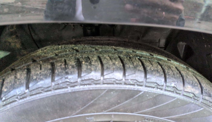 2024 Hyundai ALCAZAR Signature 7 STR 1.5 Turbo GDi Petrol DCT, Petrol, Automatic, 4,227 km, Right Front Tyre Tread