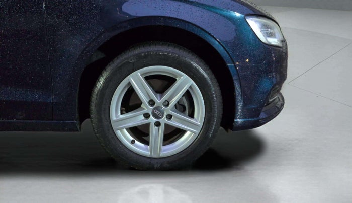 2018 Audi A3 35 TFSI PREMIUM PLUS, Petrol, Automatic, 24,077 km, Right Front Wheel