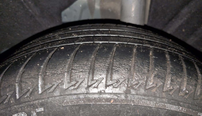 2018 Audi A3 35 TFSI PREMIUM PLUS, Petrol, Automatic, 24,077 km, Right Front Tyre Tread