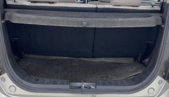 2014 Maruti Wagon R 1.0 VXI, Petrol, Manual, 66,371 km, Boot Inside