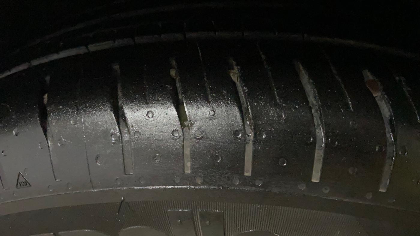 2025 Hyundai Verna  SX 1.5 MPI IVT, Petrol, Automatic, 10,992 km, Left Front Tyre Tread