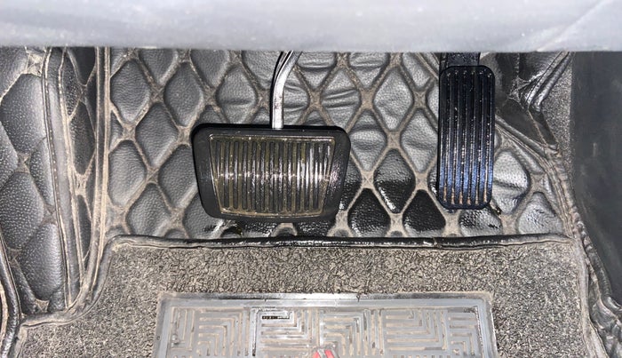 2025 Hyundai Verna  SX 1.5 MPI IVT, Petrol, Automatic, 10,992 km, Pedals