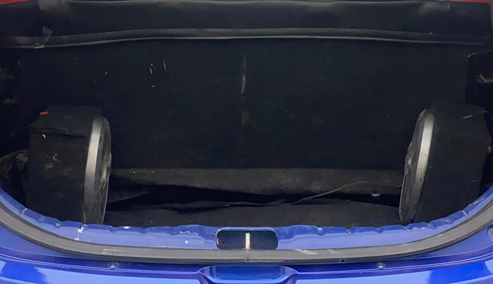 2017 Hyundai Eon ERA +, Petrol, Manual, 52,466 km, Boot Inside