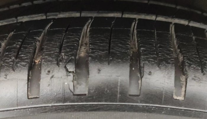 2015 Honda Jazz 1.2L I-VTEC SV, Petrol, Manual, 57,633 km, Right Front Tyre Tread