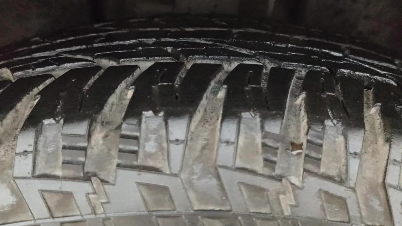 2019 Tata Harrier XZ 2.0L, Diesel, Manual, 40,171 km, Right Front Tyre Tread