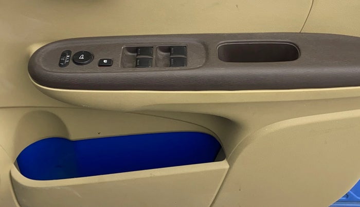 2013 Honda Brio S MT, Petrol, Manual, 42,158 km, Driver Side Door Panels Control