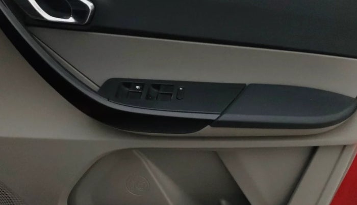 2018 Tata Tiago XZ PETROL, Petrol, Manual, 49,107 km, Driver Side Door Panels Control