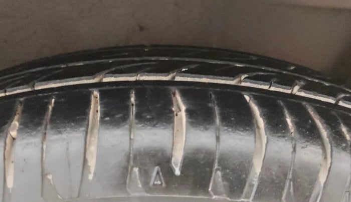 2016 Maruti Wagon R 1.0 VXI AMT, Petrol, Automatic, 49,646 km, Left Rear Tyre Tread